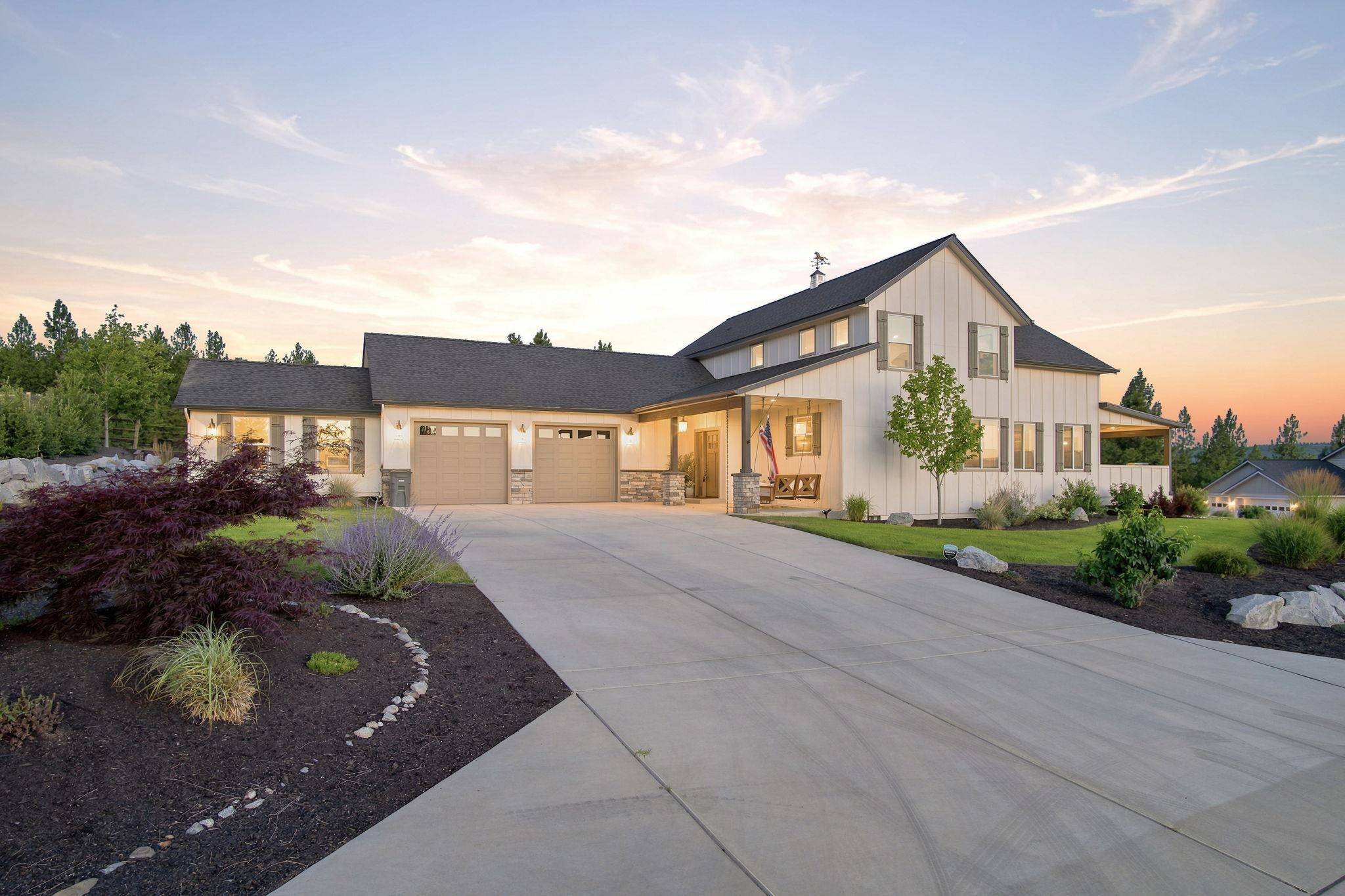 60872 Westview Dr, Nine Mile Falls, WA 99026