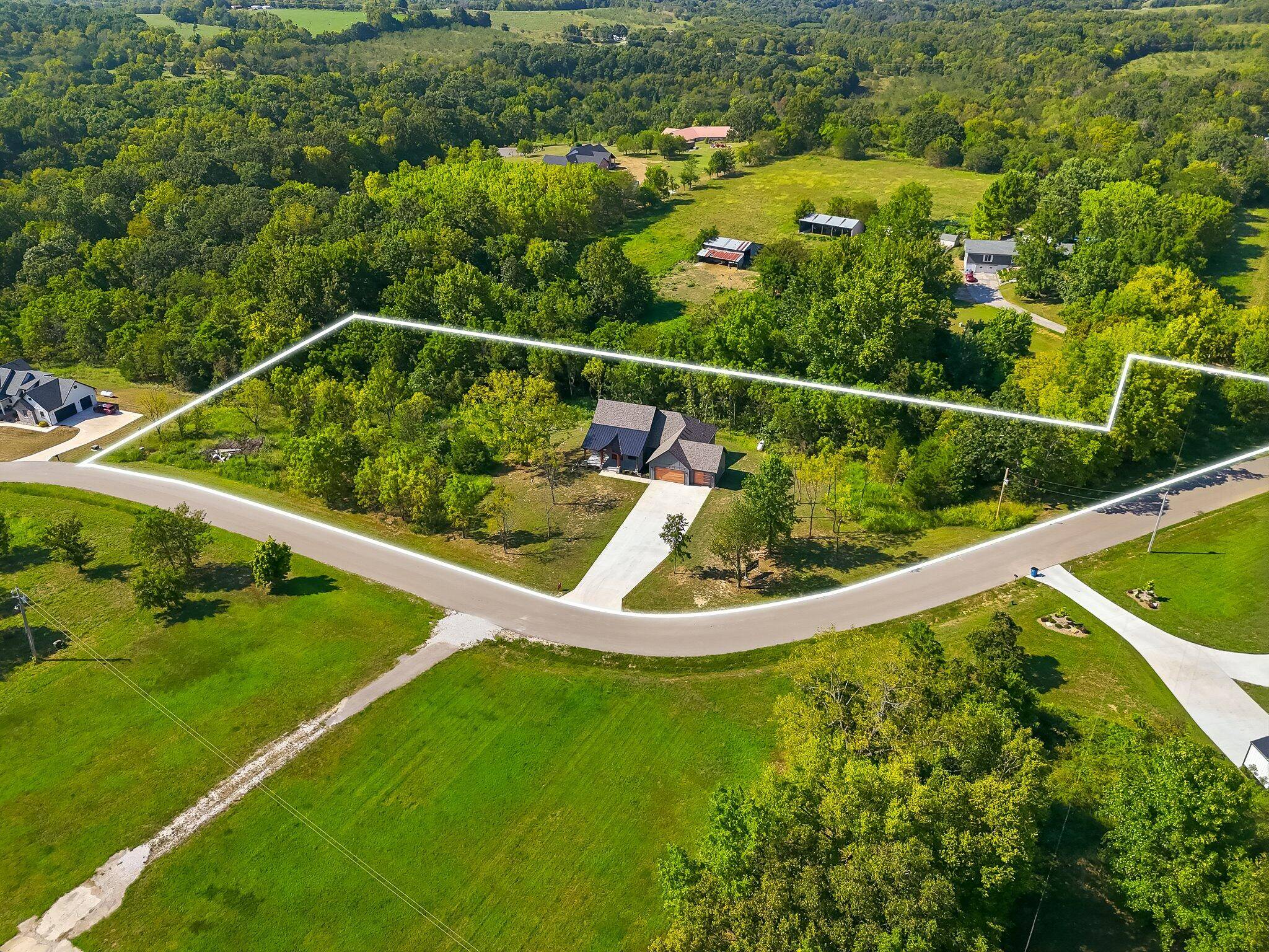 303 Crystal Valley RD, Clever, MO 65631