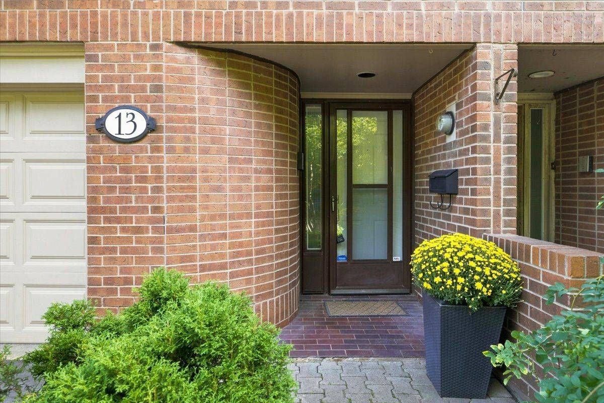 1250 Marlborough CT #13, Oakville, ON L6H 2W7