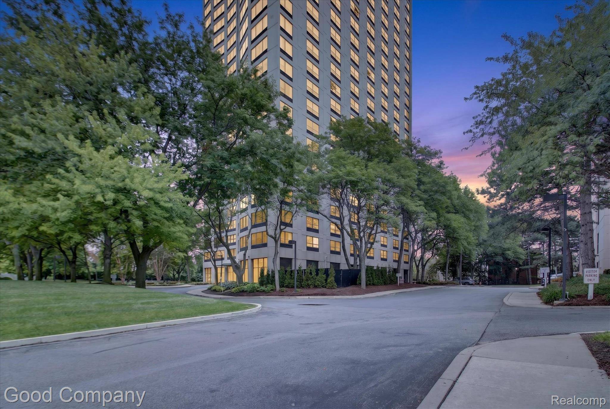 5000 Town CTR #1402, Originalcity, MI 48075