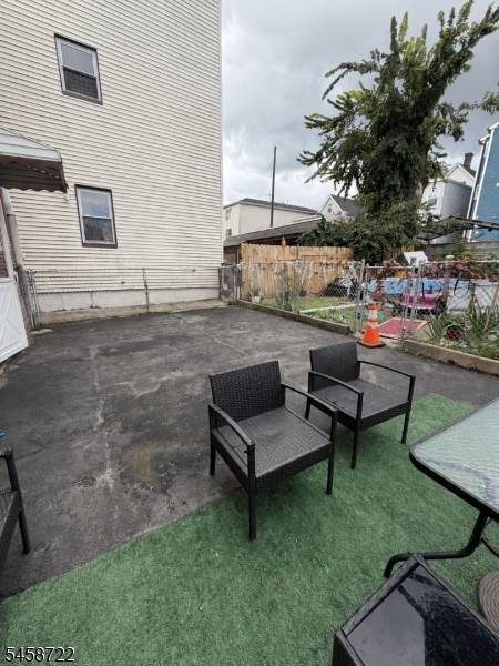 388 N 6Th St, Newark City, NJ 07107