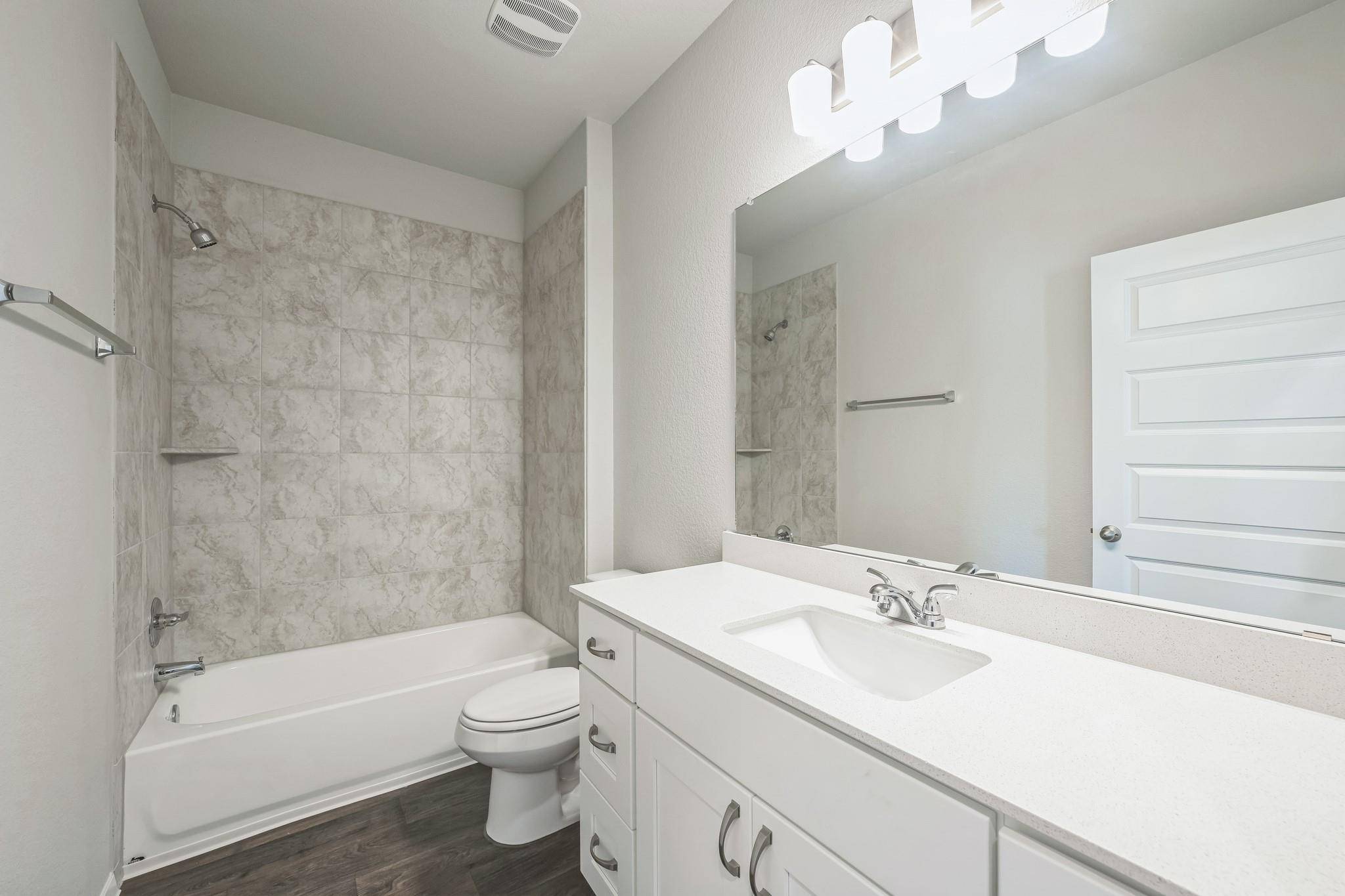 107 Honeybee LN, Elgin, TX 78621
