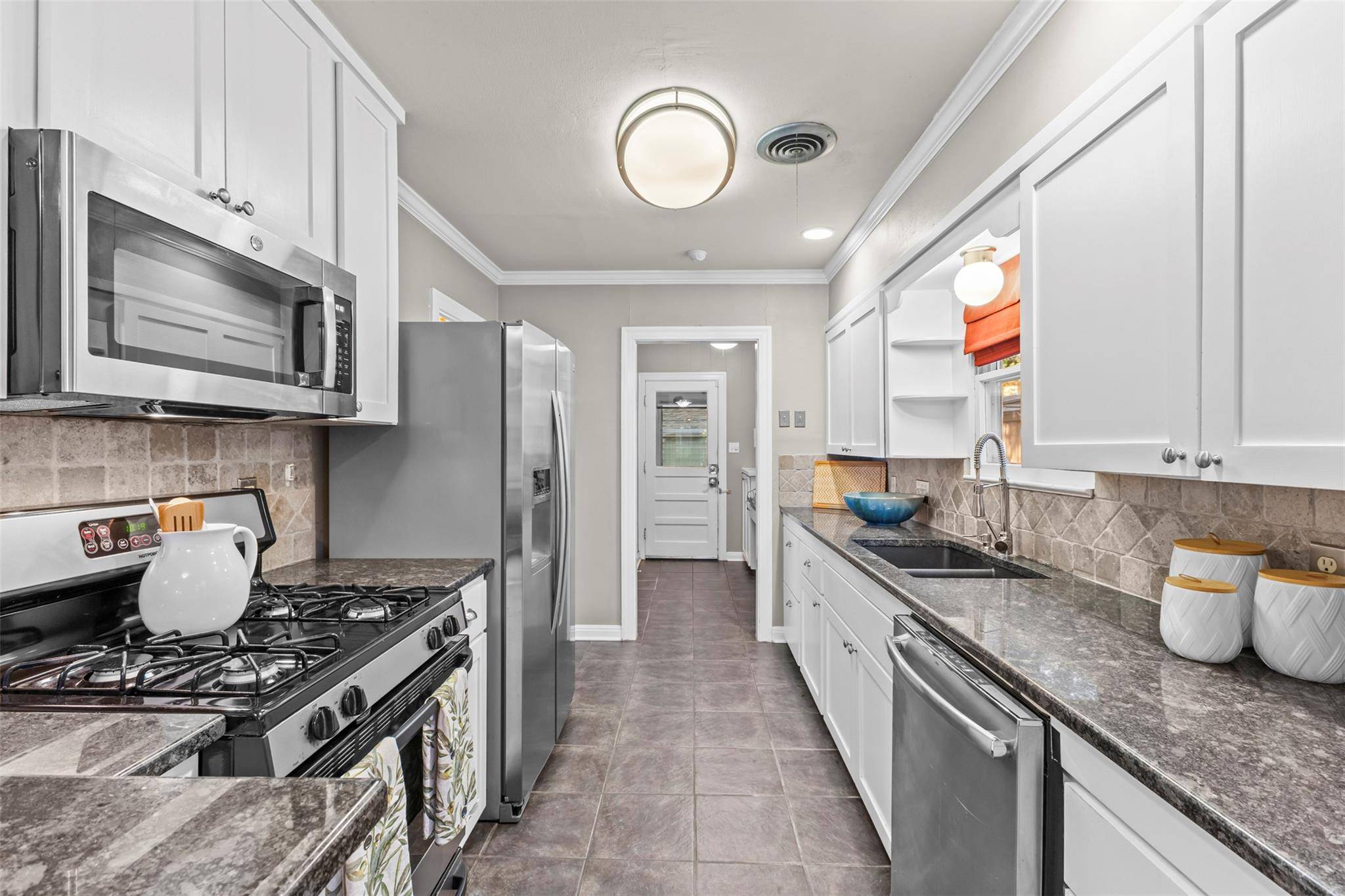 1011 E 45th ST, Austin, TX 78751