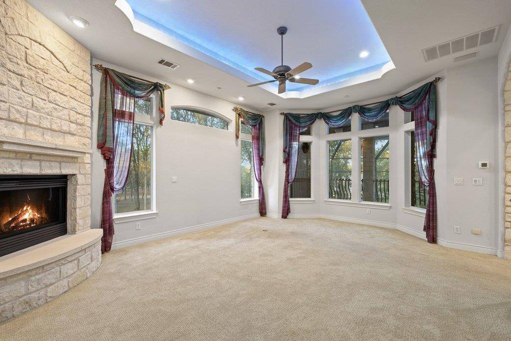 142 Llano CT, Cedar Creek, TX 78612