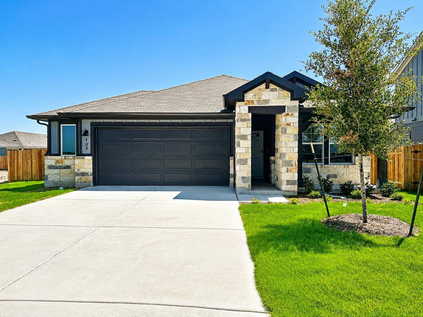 105 Fossil DR, Kyle, TX 78640