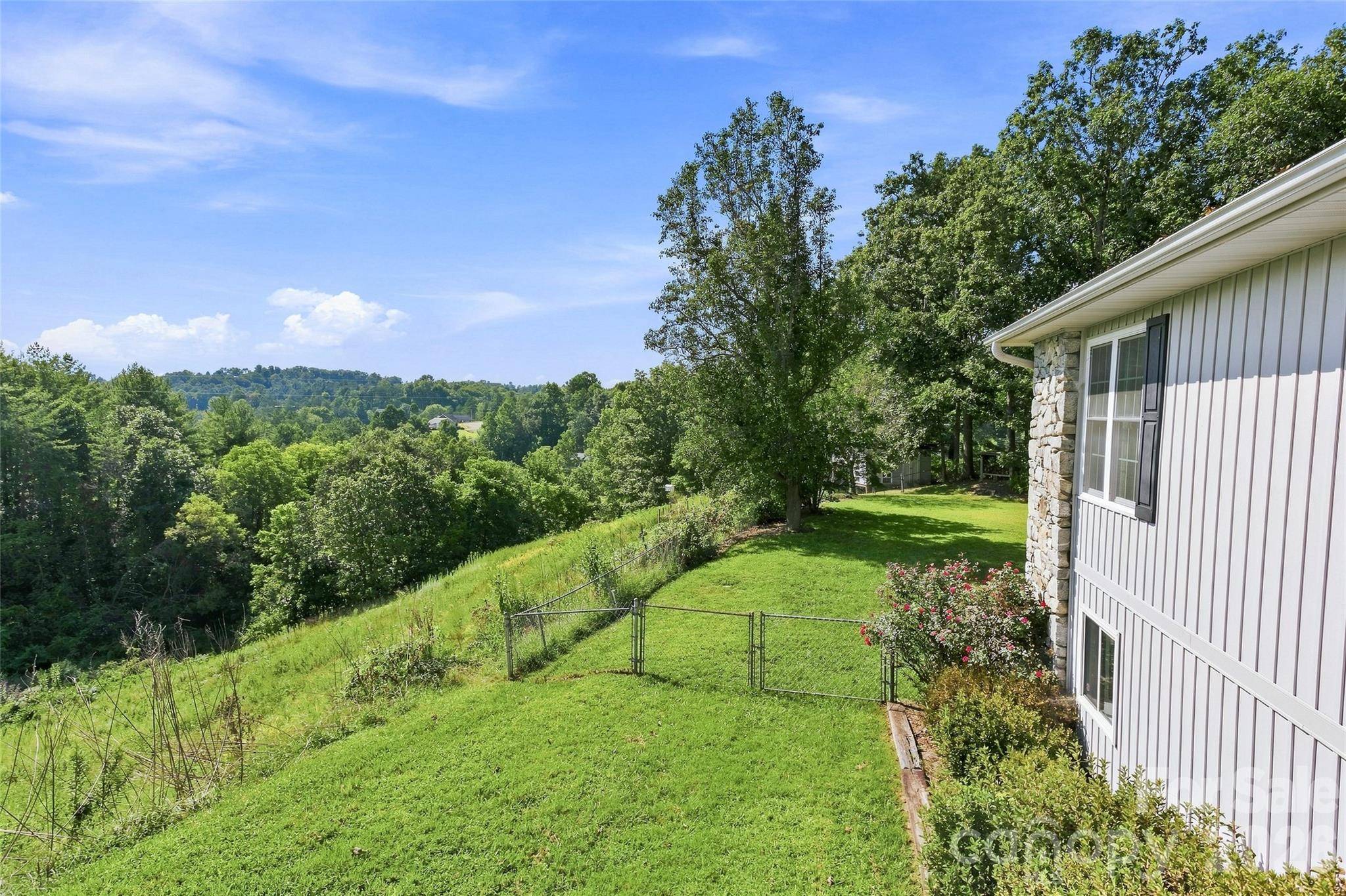 30 Morning Glory LN, Weaverville, NC 28787