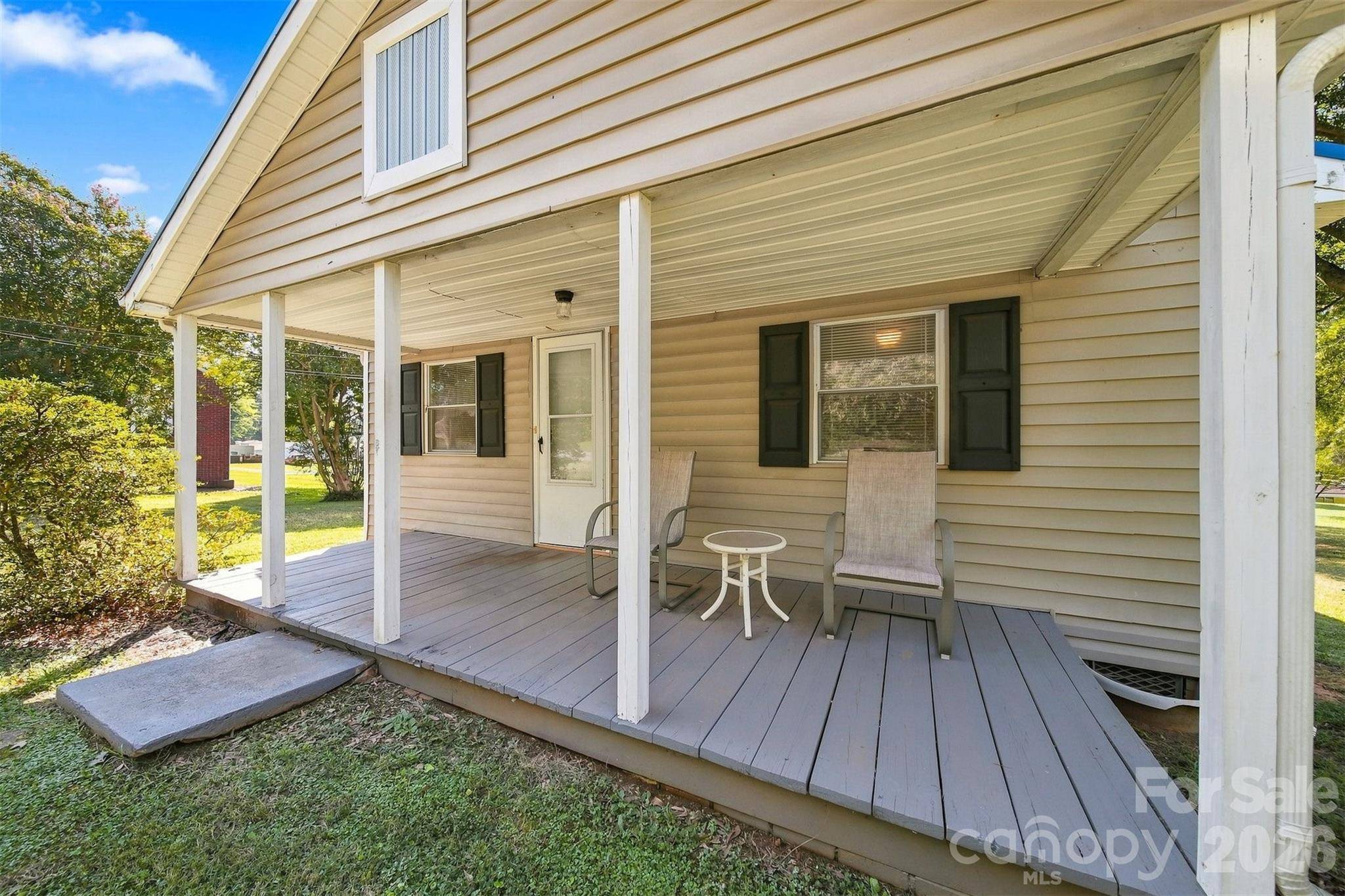 411 W 21st ST, Newton, NC 28658
