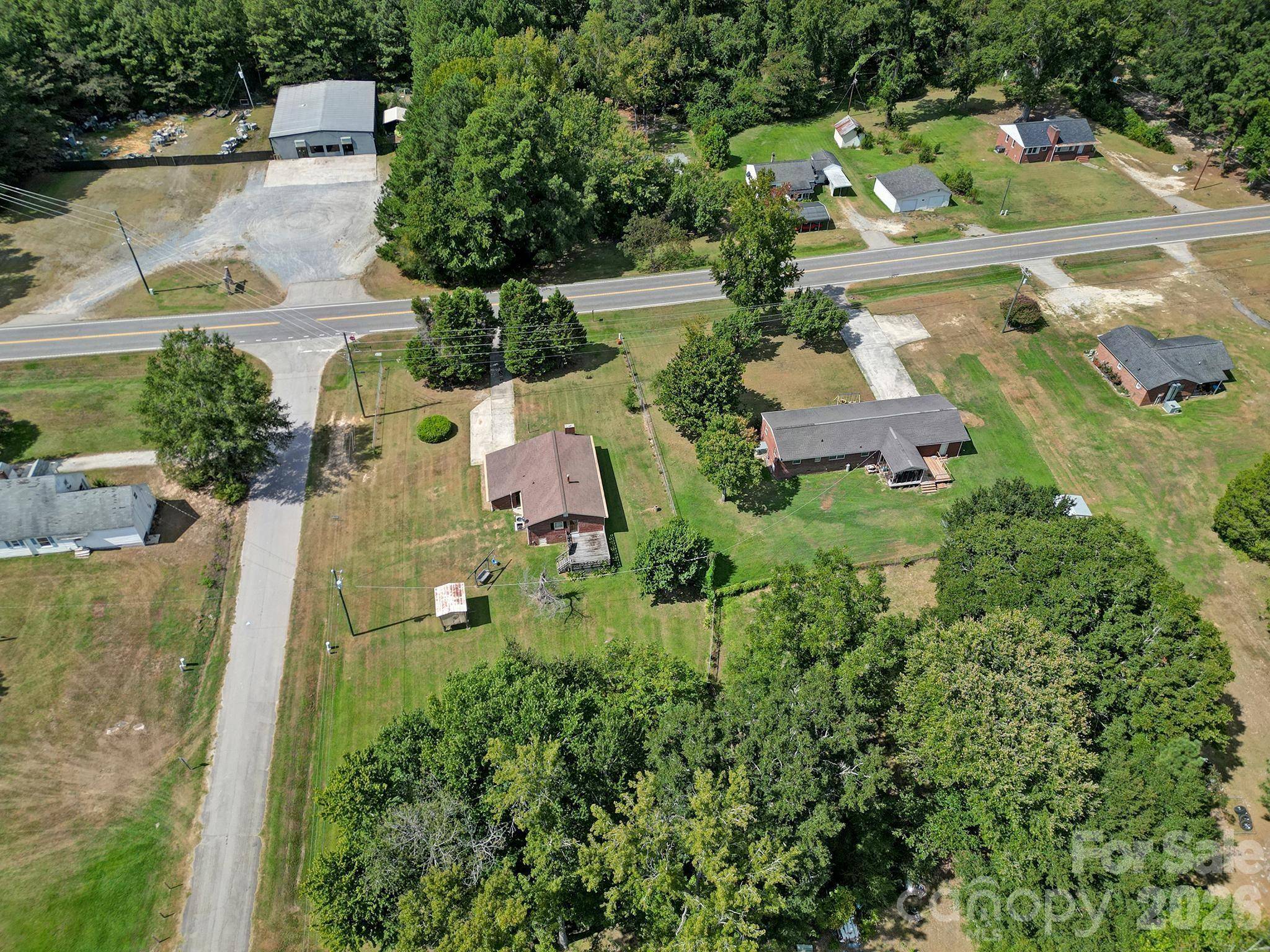 15884 State Highway 200 HWY, Great Falls, SC 29055