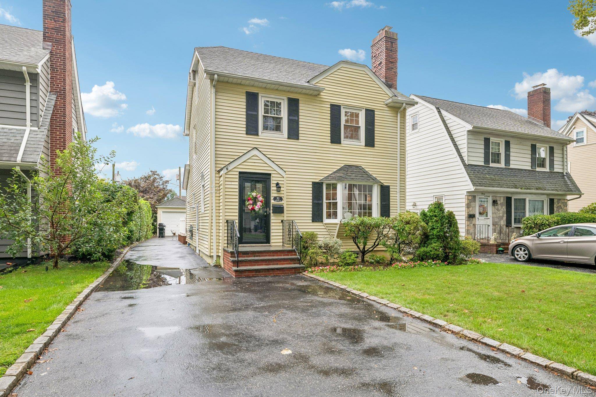 32 Cambridge AVE, Garden City, NY 11530