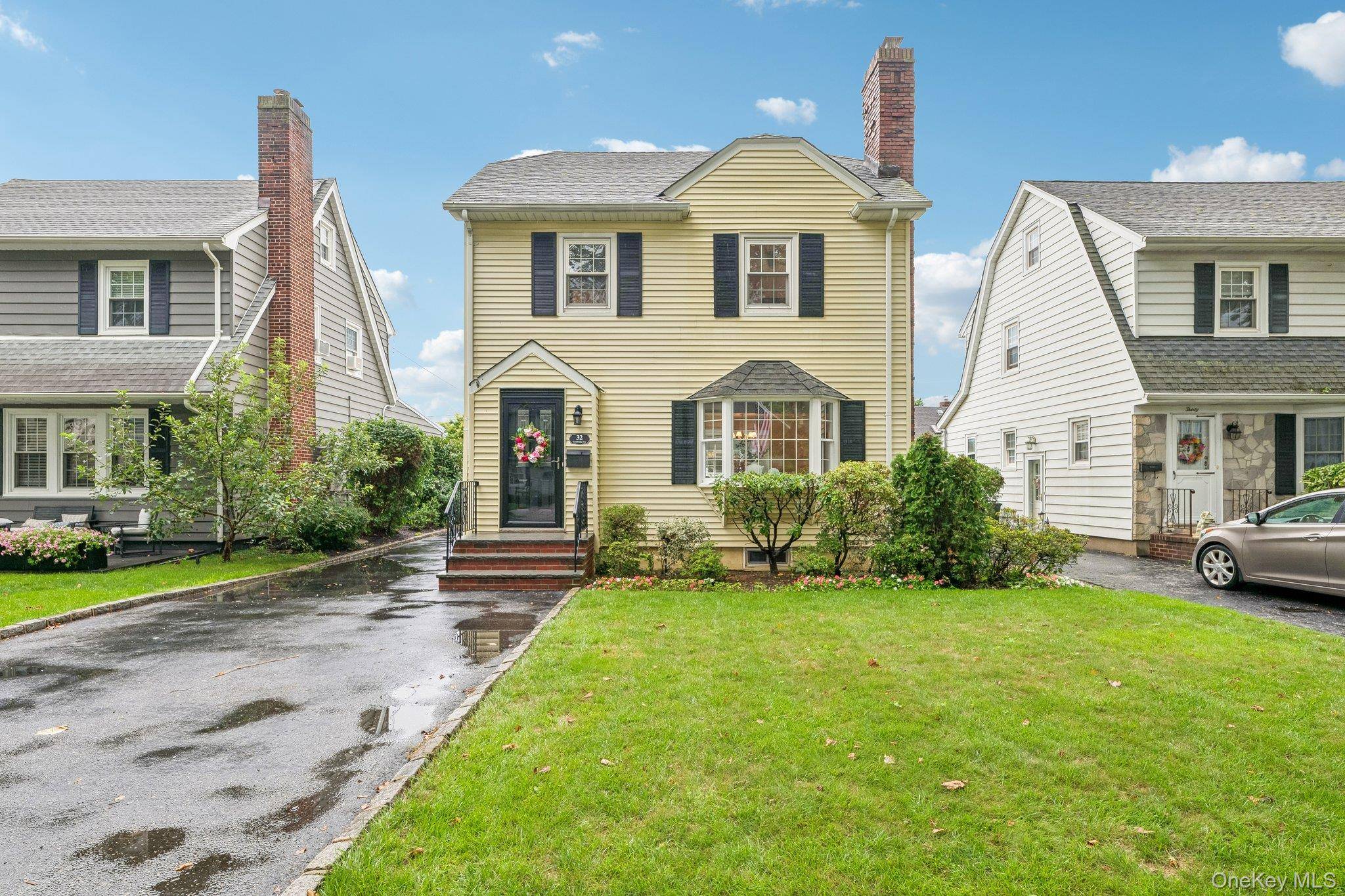 32 Cambridge AVE, Garden City, NY 11530
