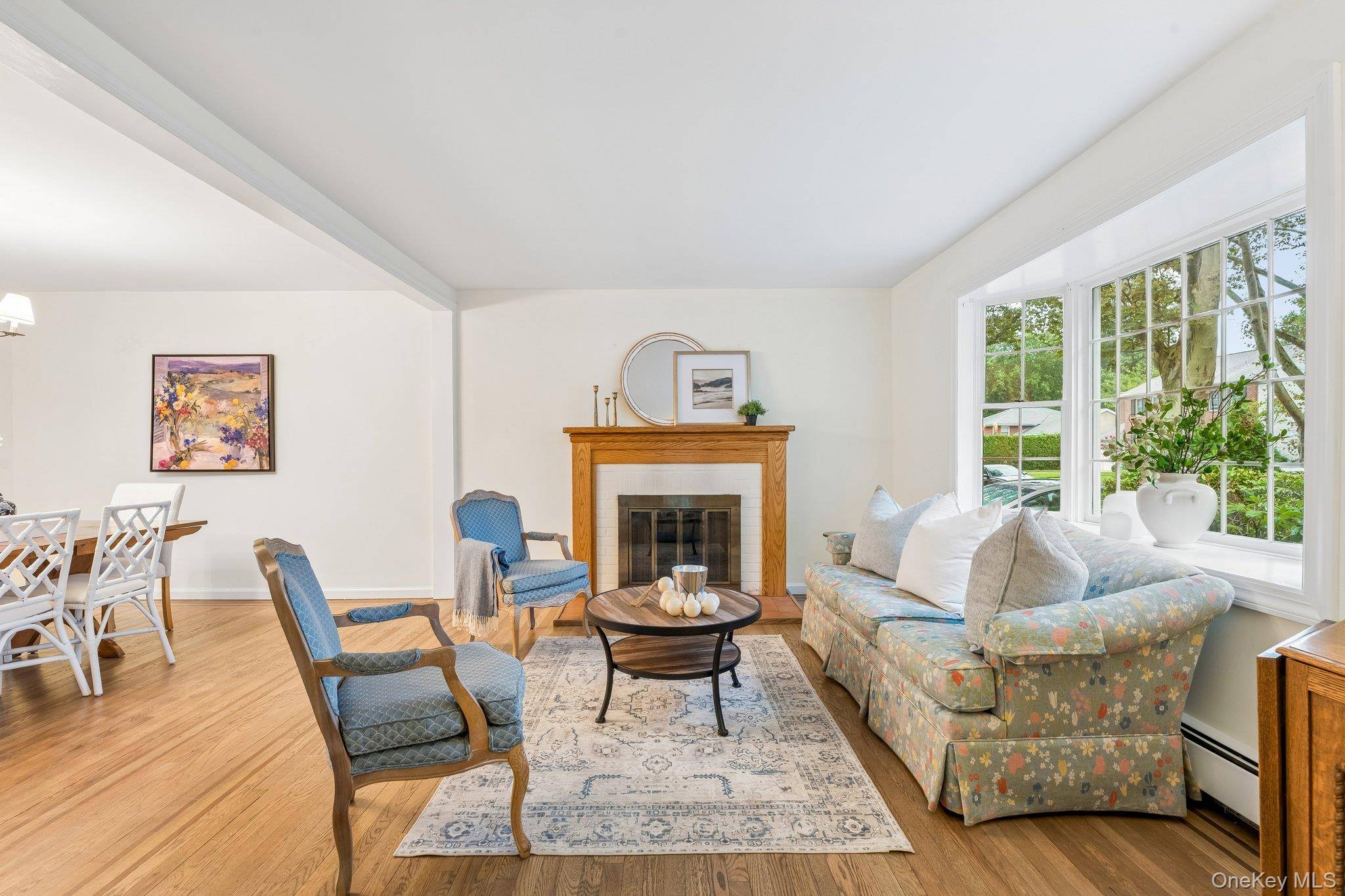 32 Cambridge AVE, Garden City, NY 11530