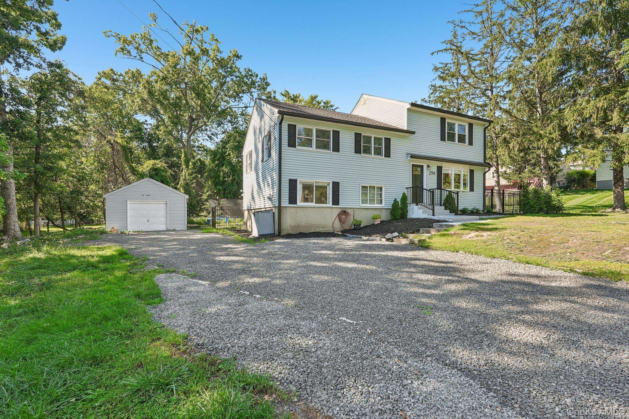 294 Orangeburg RD, Pearl River, NY 10965