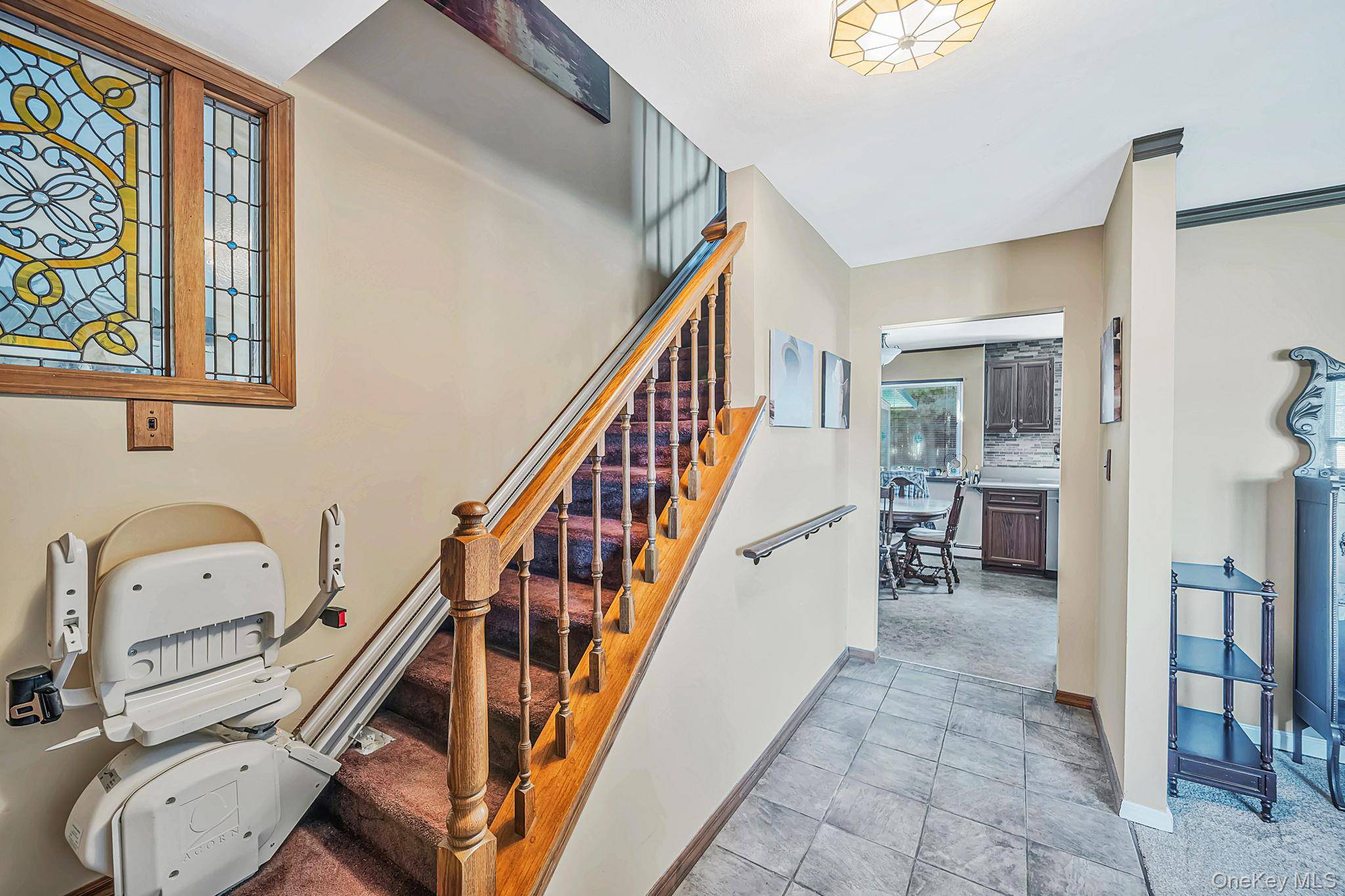 4 Rolling Hills DR, Ridge, NY 11961