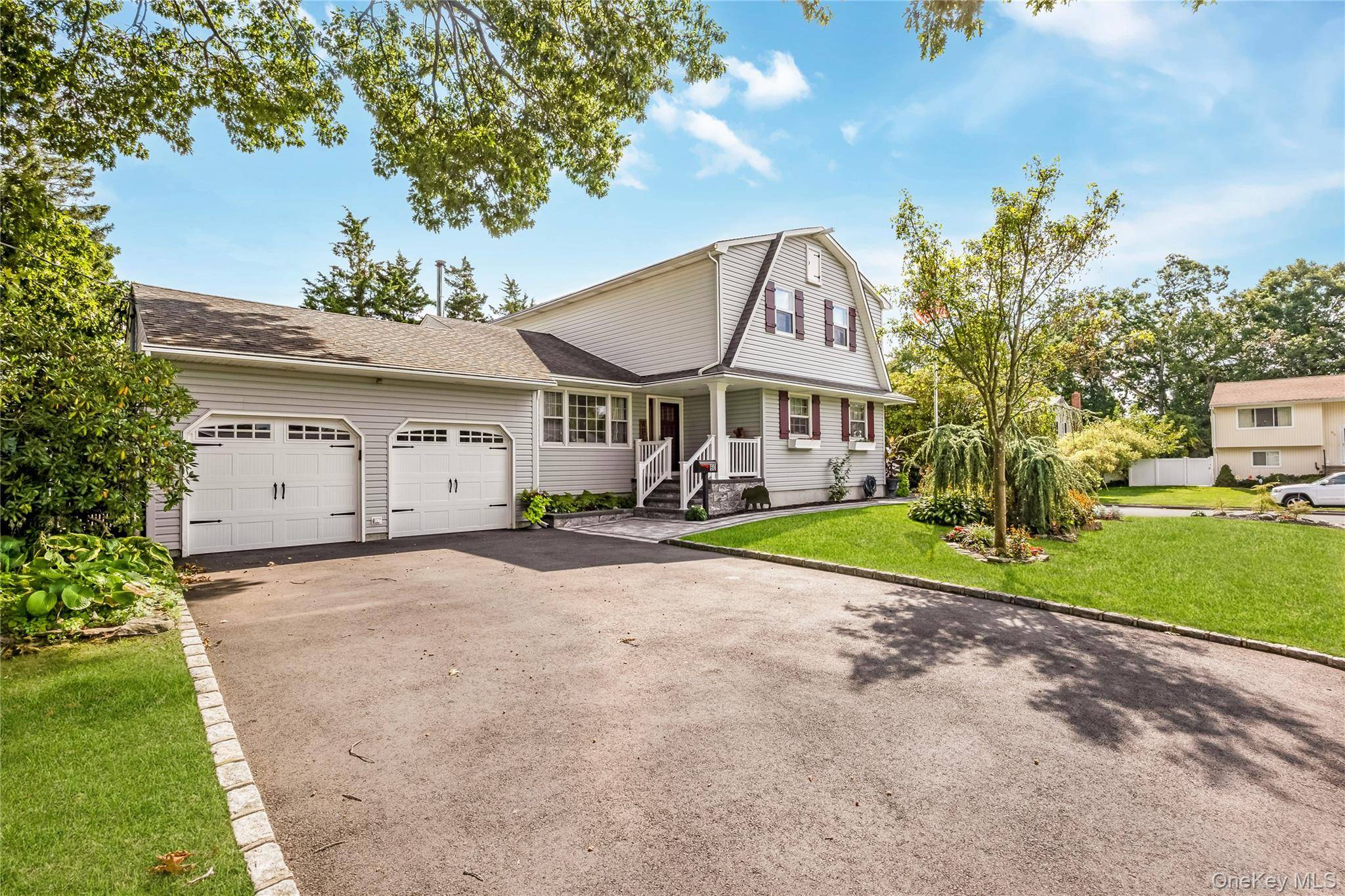 60 Jaycox AVE, Islip, NY 11751