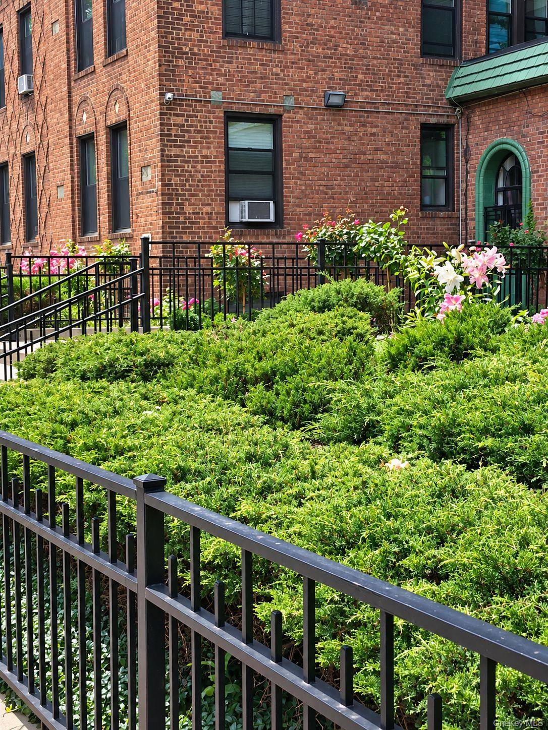 83-00 Talbot ST #7D, Kew Gardens, NY 11415