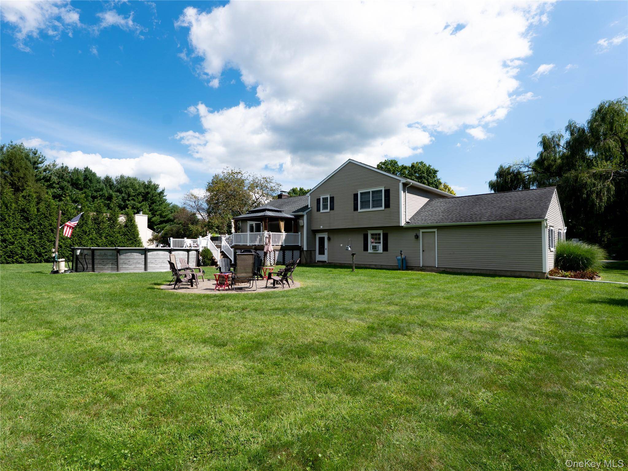 15 Deer View LN, Poughquag, NY 12570