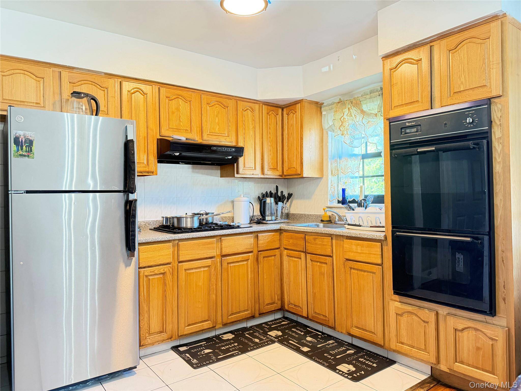 3207 Pearsall AVE, Bronx, NY 10469