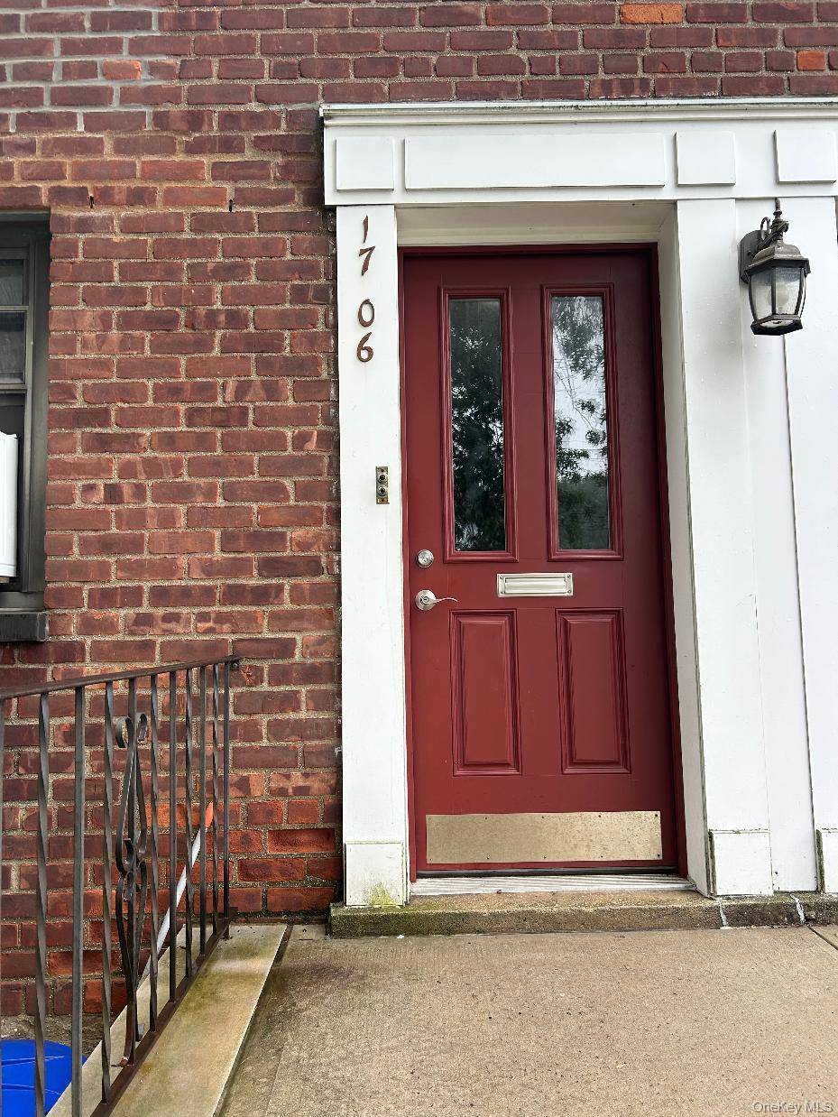 17-06 201nd ST #2-1033, Bayside, NY 11360