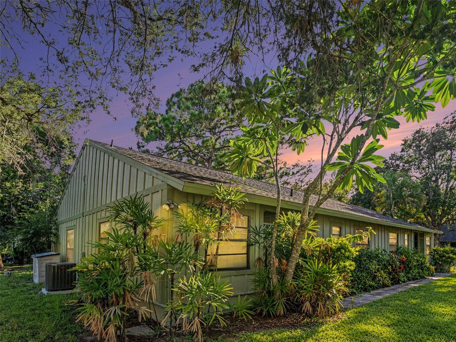 5031 BARRINGTON CIR #601, Sarasota, FL 34234