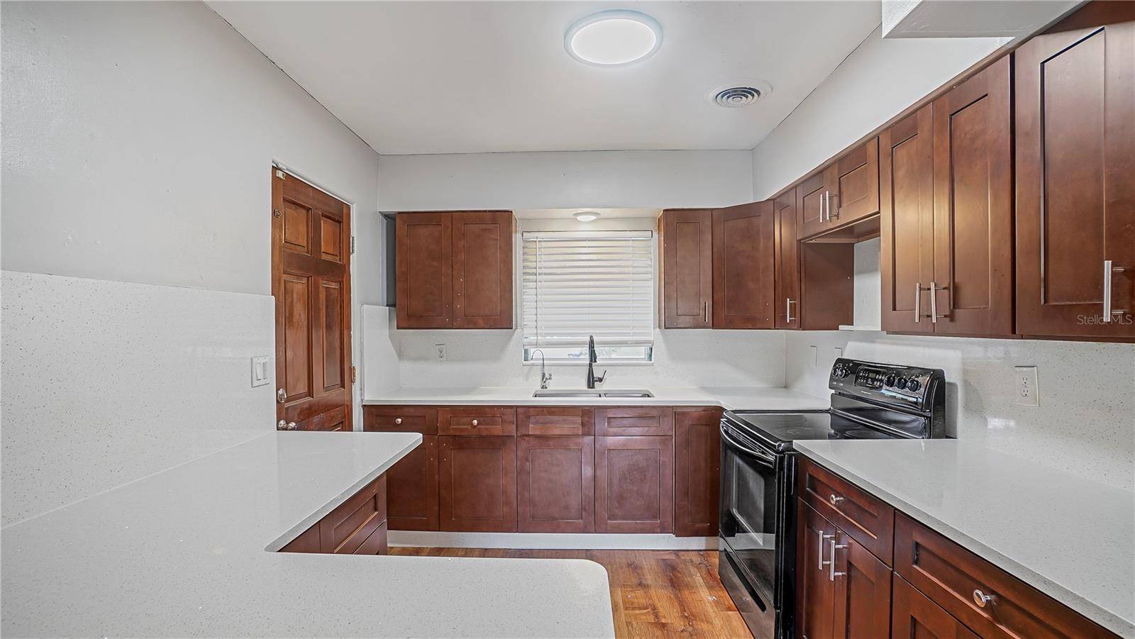 5518 RIVIERA DR, Orlando, FL 32808