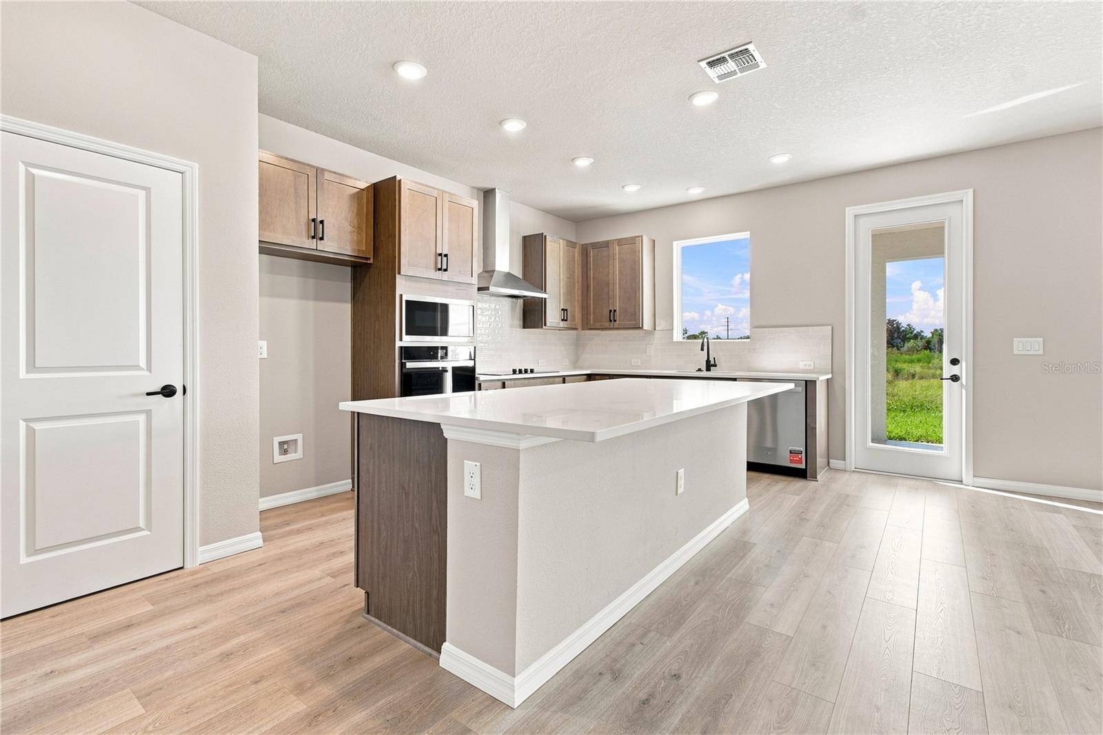3417 YELLOW CASSIA DR, Wesley Chapel, FL 33543