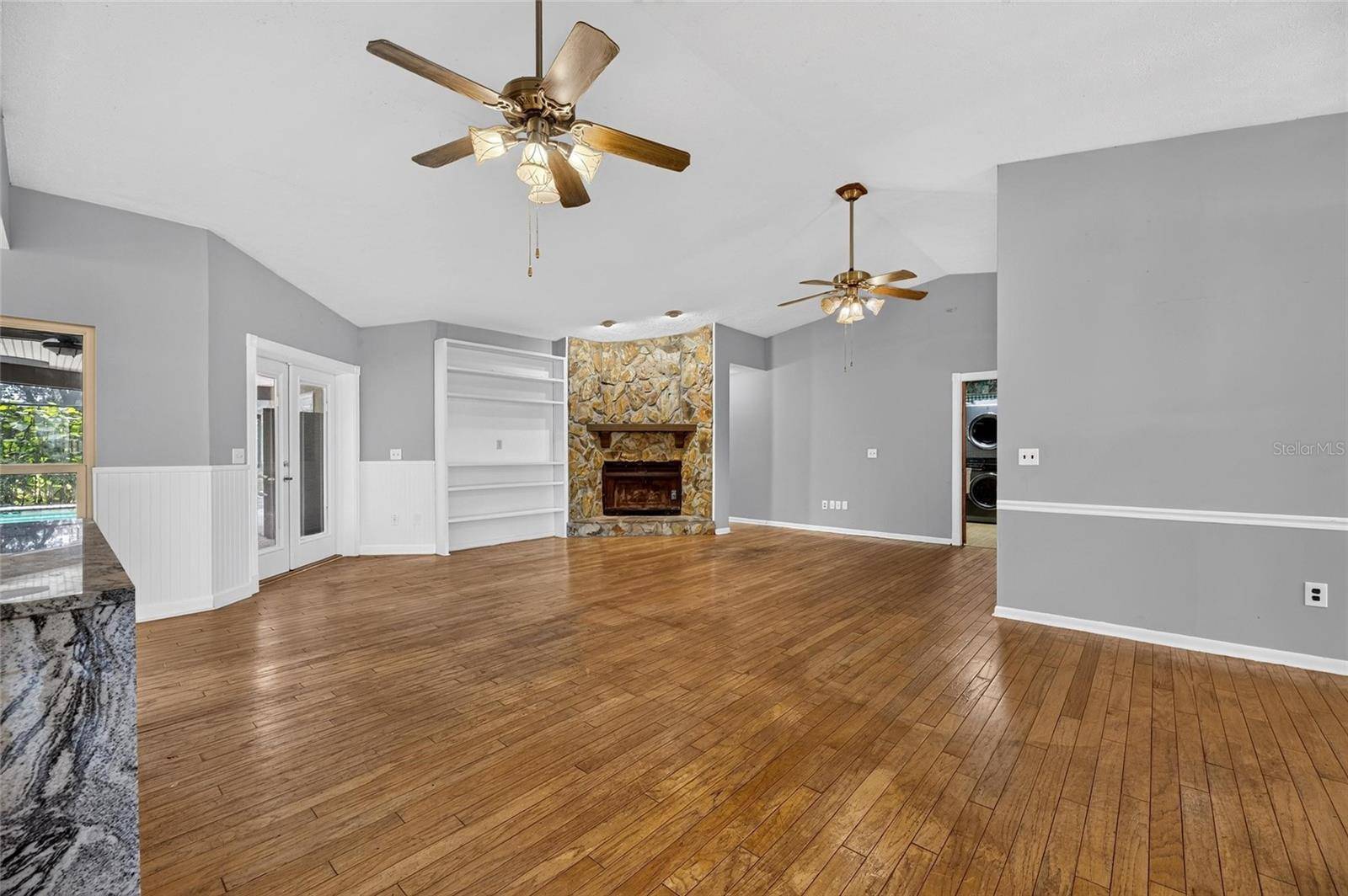 2203 GREENHILLS DR, Valrico, FL 33596