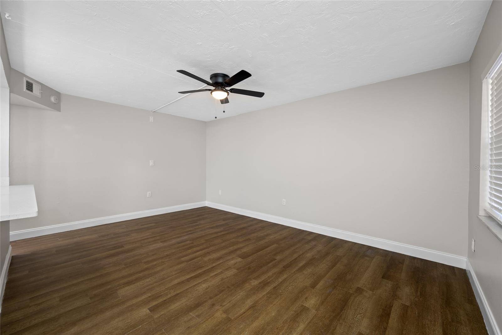 1500 W BAY DR #206, Largo, FL 33770