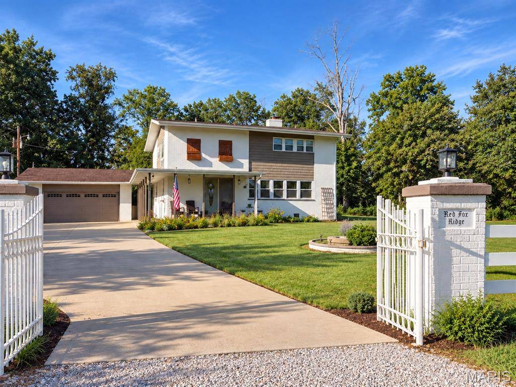 8309 Lebanon RD, Troy, IL 62294