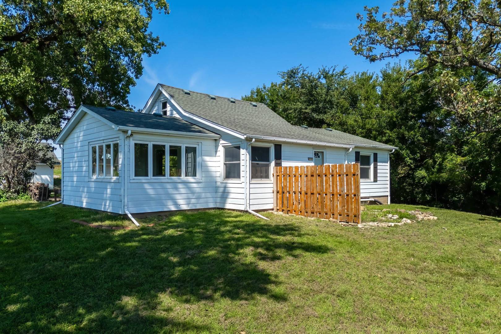 27990 235th ST, Leclaire, IA 52753