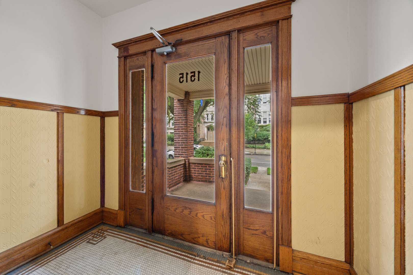 1515 W Granville AVE, Chicago, IL 60660