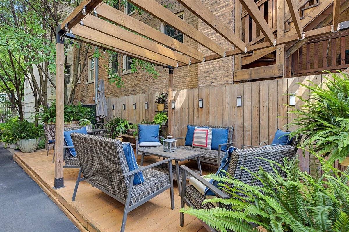 443 W Aldine ST #3, Chicago, IL 60657