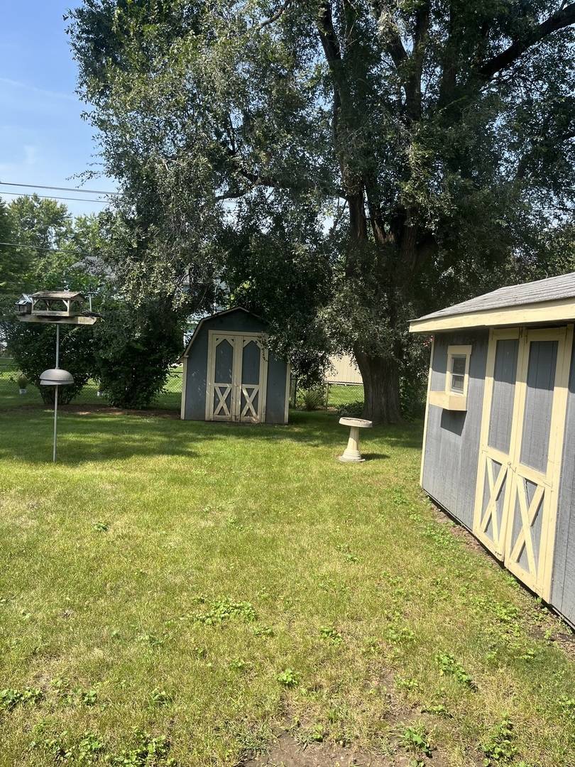 480 Martin DR, South Elgin, IL 60177