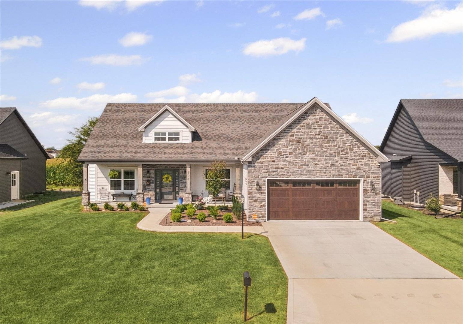 2838 E Stone Creek BLVD, Urbana, IL 61802