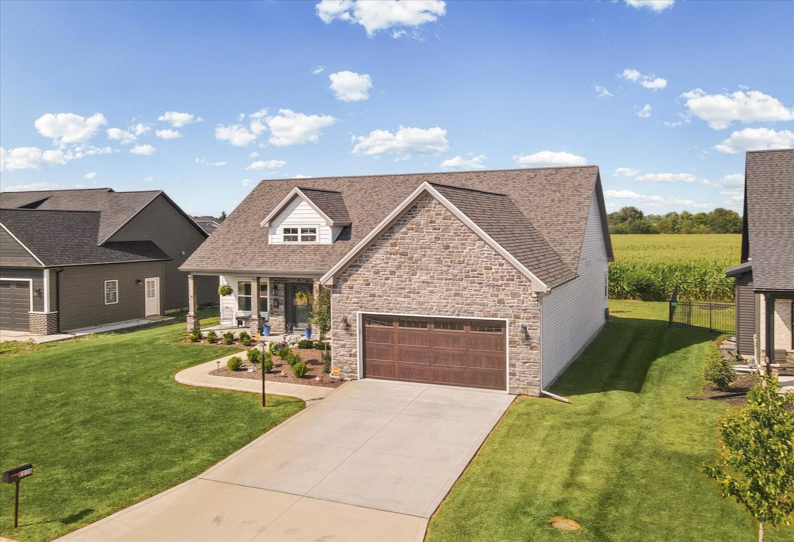 2838 E Stone Creek BLVD, Urbana, IL 61802