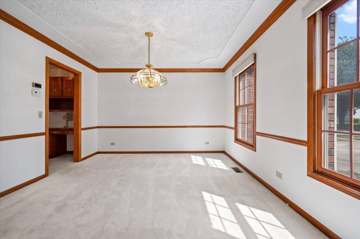 3623 Becket LN, Naperville, IL 60564