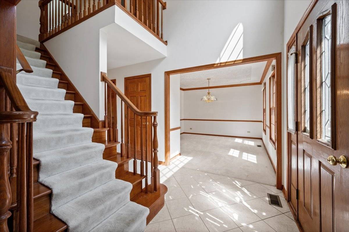 3623 Becket LN, Naperville, IL 60564