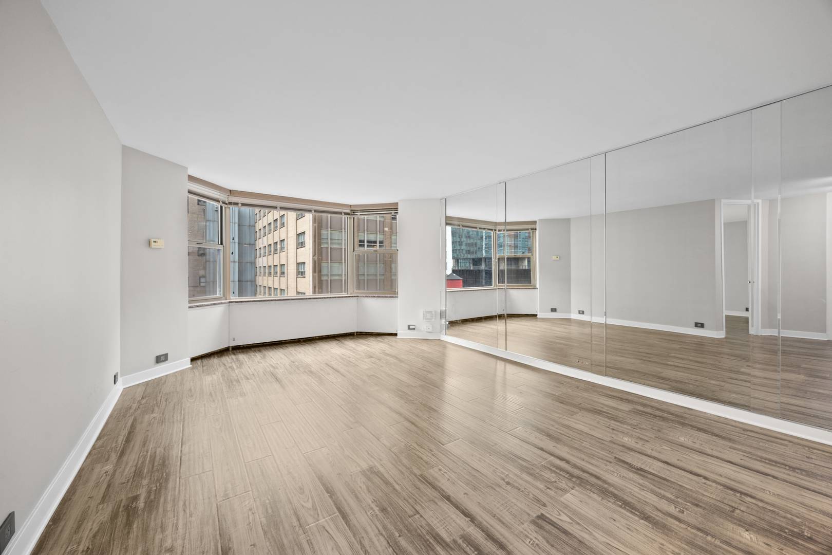535 N Michigan AVE #1106, Chicago, IL 60611