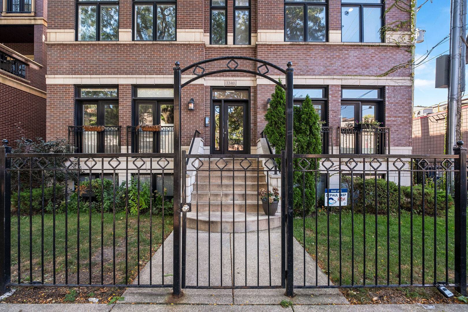 3340 N Damen AVE #2S, Chicago, IL 60618