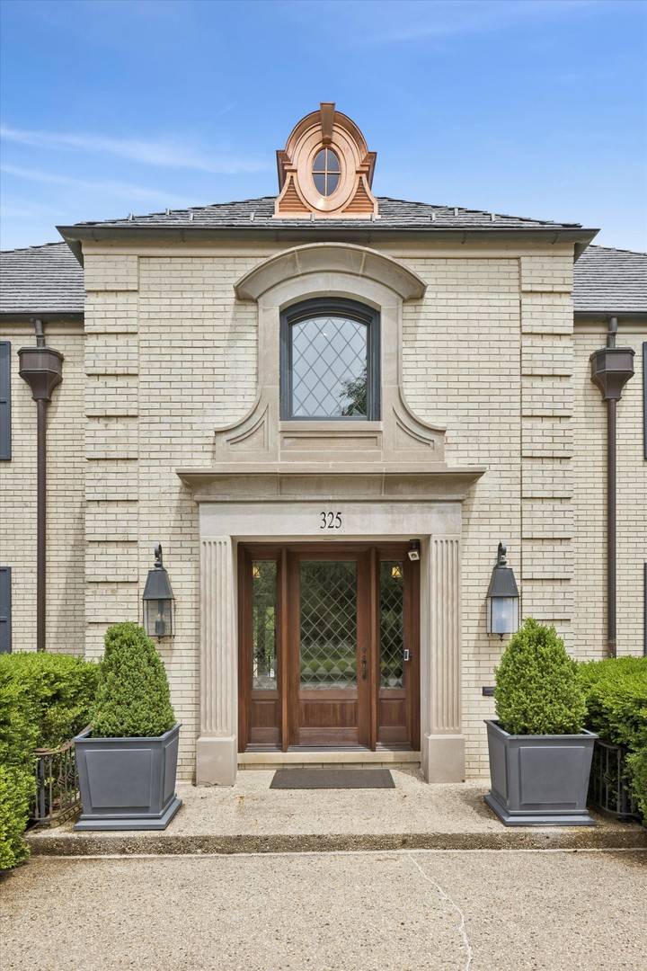 325 Princeton RD, Hinsdale, IL 60521