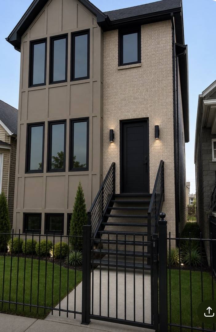 2225 N Tripp AVE, Chicago, IL 60639