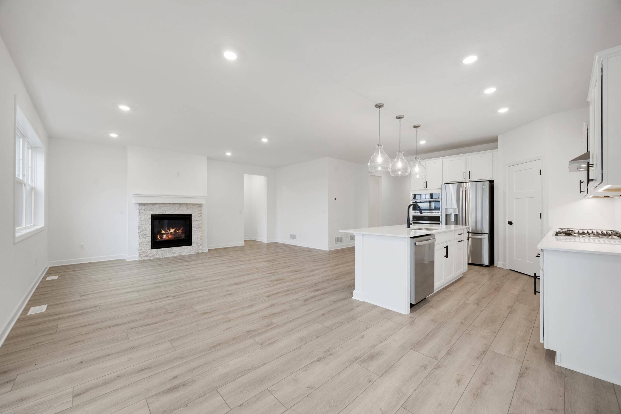 20137 Ginseng WAY, Lakeville, MN 55044