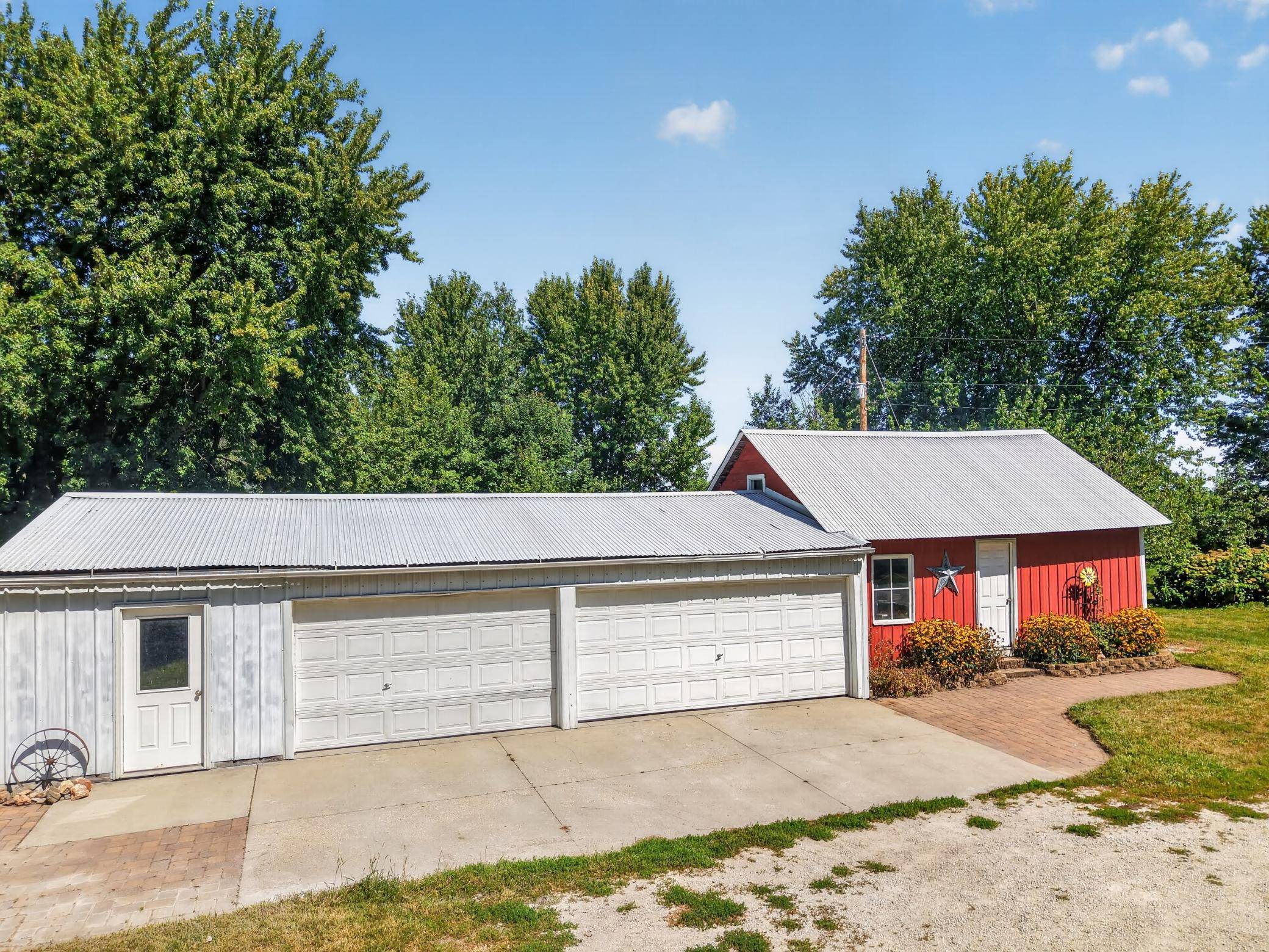 6119 County Road 10 SE, Dover, MN 55929