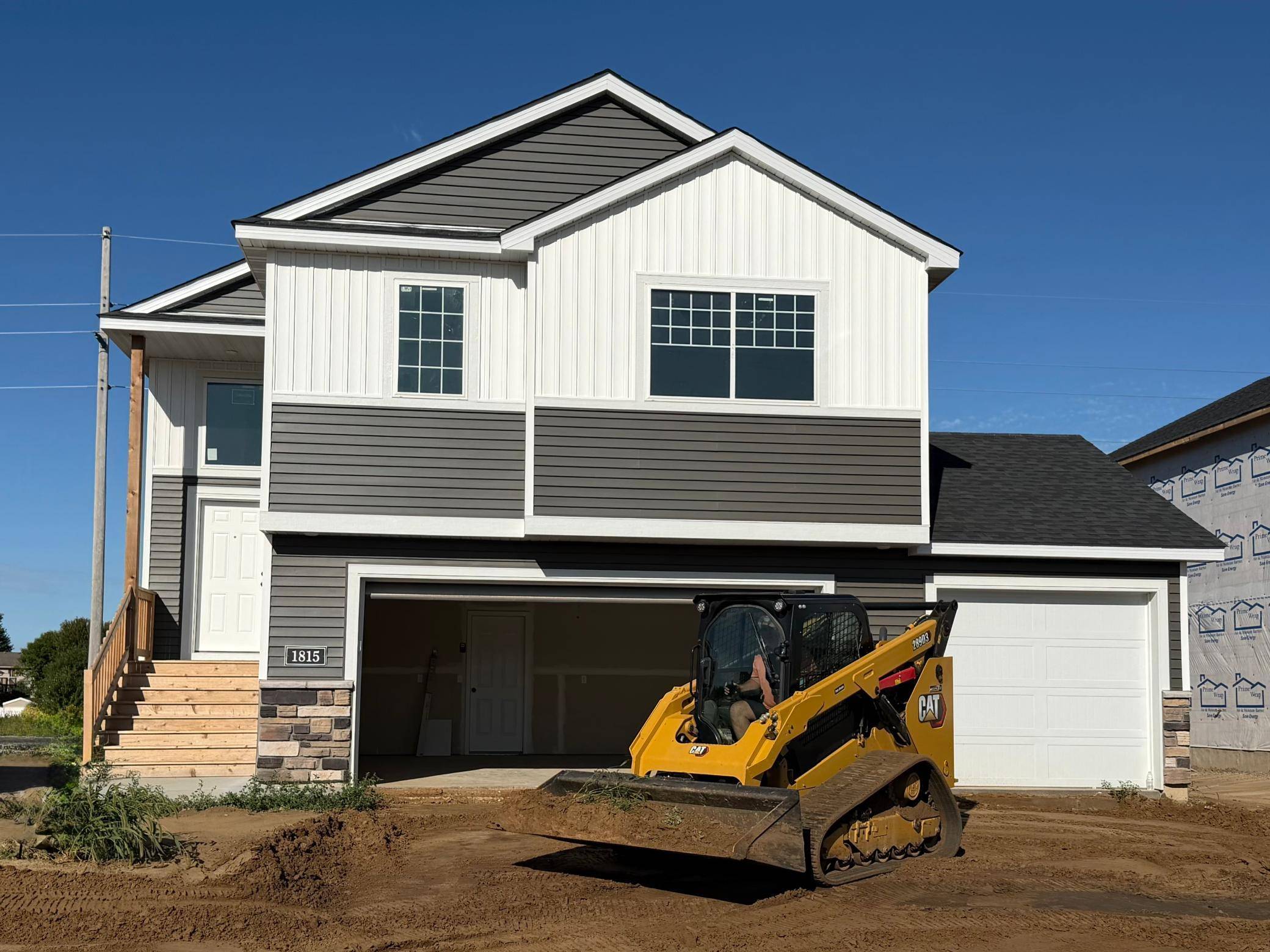 1815 Pierce ST S, Cambridge, MN 55008
