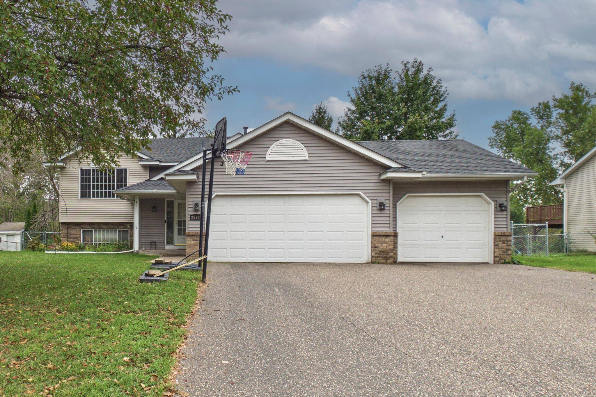 26245 Golden AVE, Wyoming, MN 55092