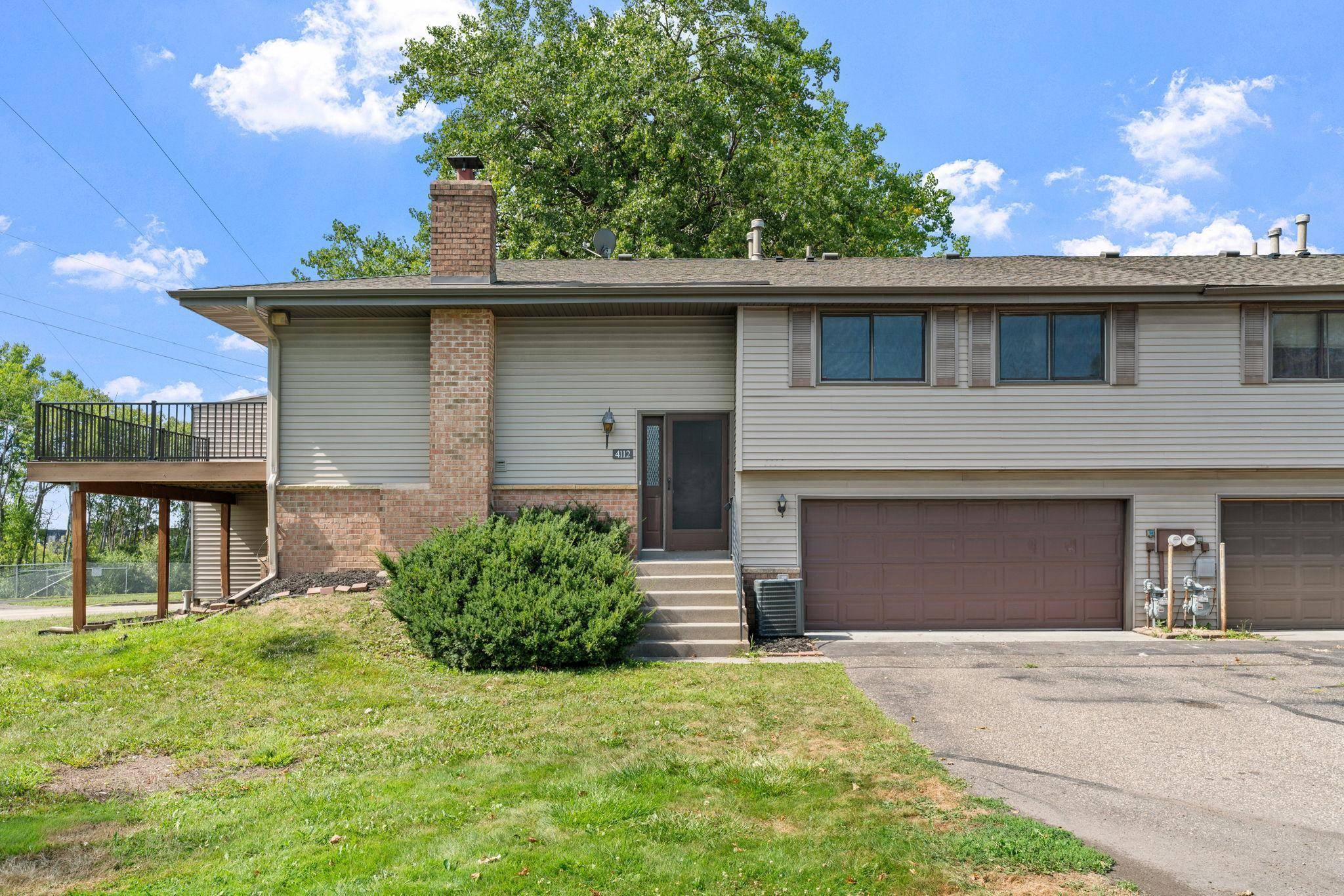 4112 Sylvia LN S, Shoreview, MN 55126