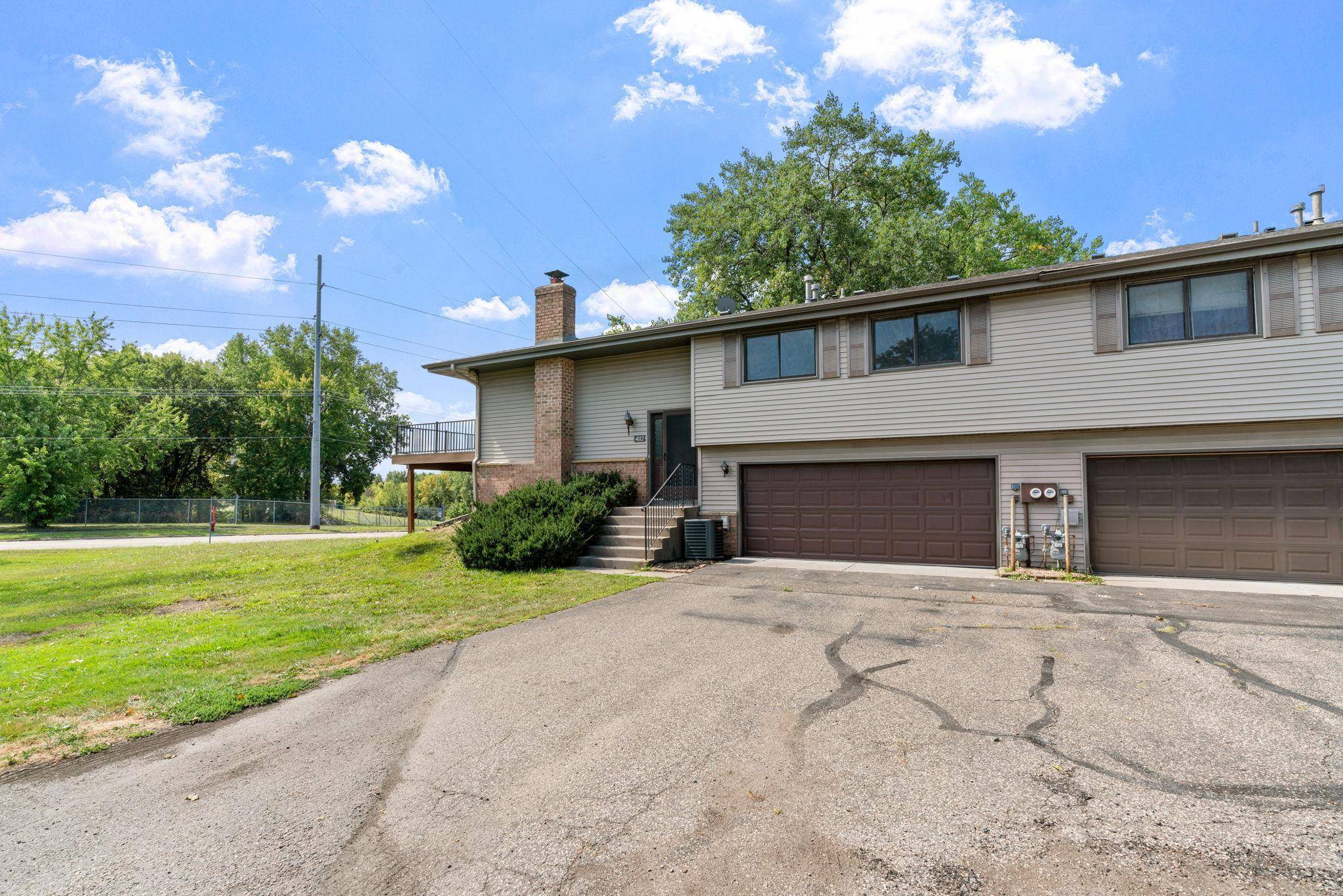 4112 Sylvia LN S, Shoreview, MN 55126