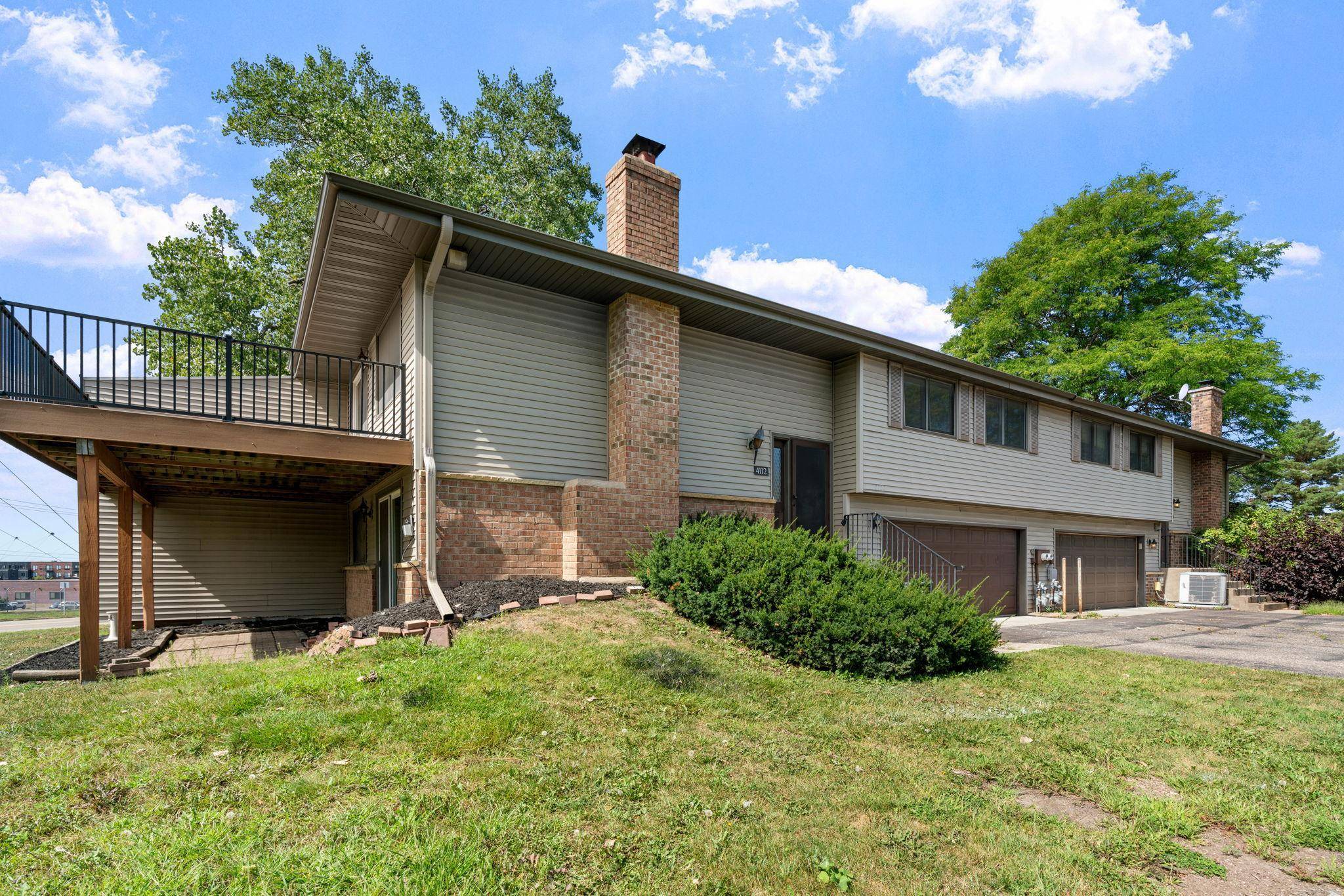 4112 Sylvia LN S, Shoreview, MN 55126