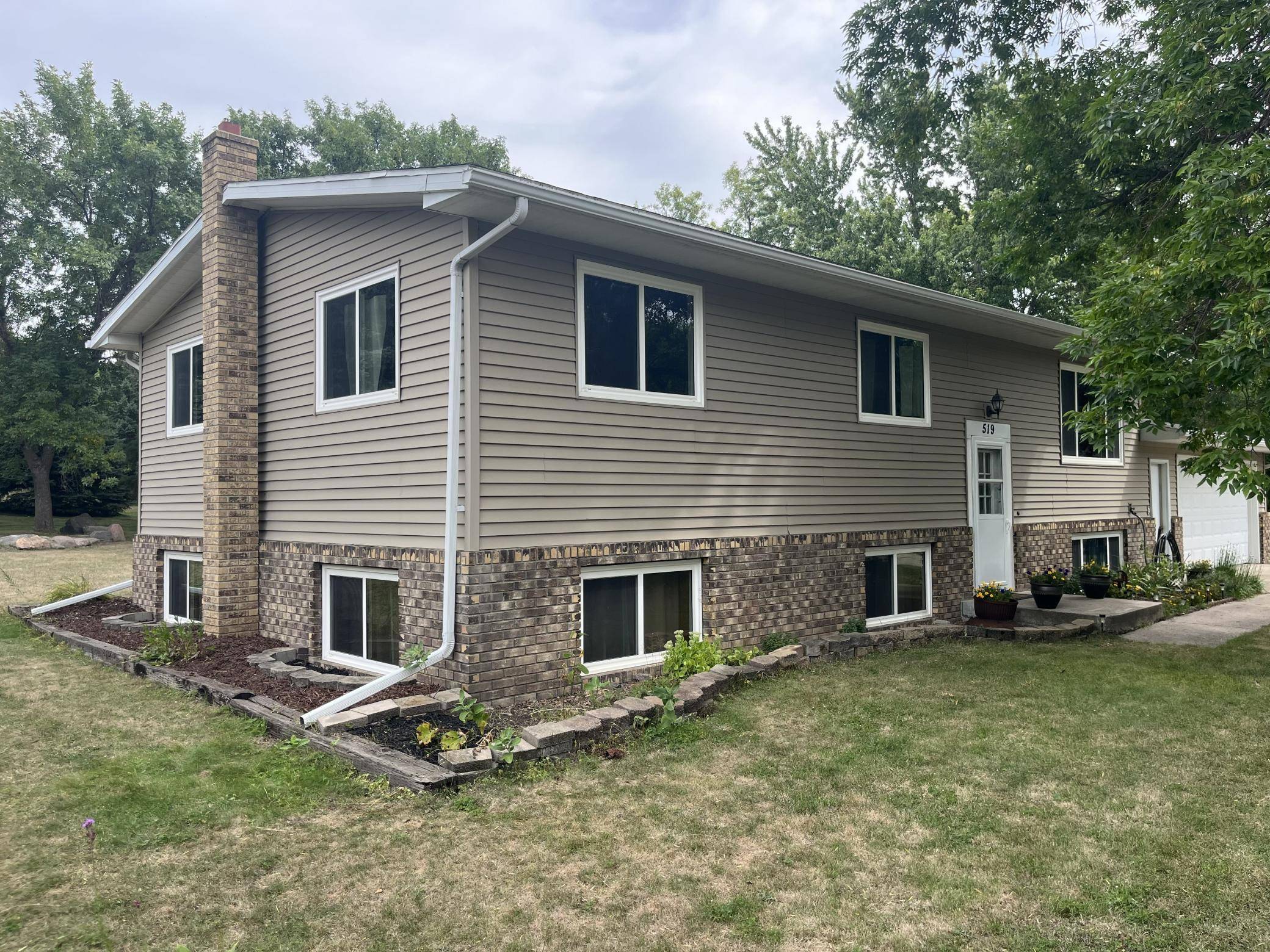 519 1st AVE SE, Rothsay, MN 56579
