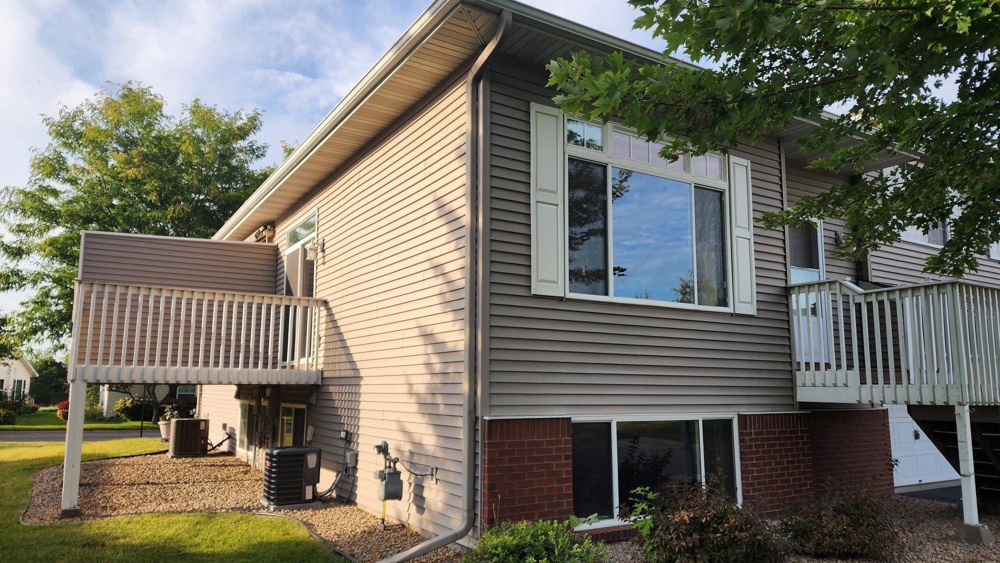 1408 Senate LN, Northfield, MN 55057