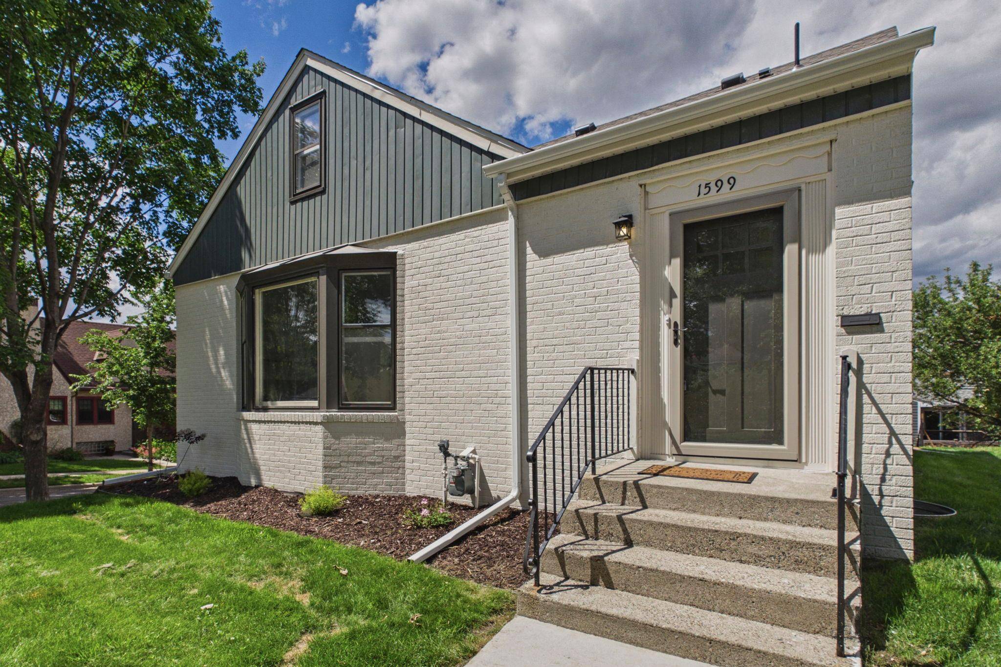 1599 Highland Pkwy, Saint Paul, MN 55116